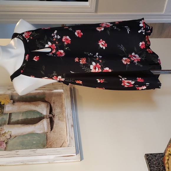 Torrid Tank - Picture 4 of 9